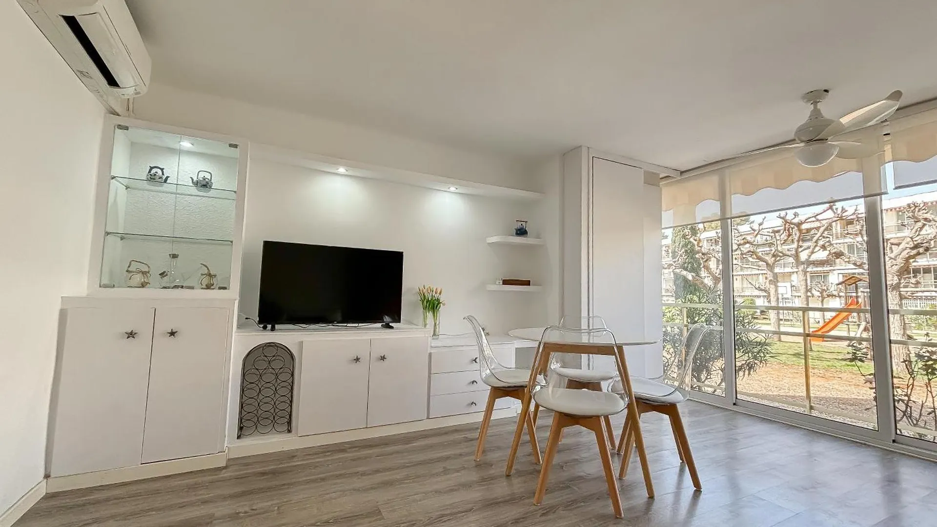 Clauhomes Salou Centro 0*,